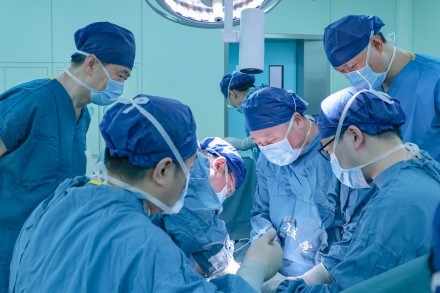 Trung Quốc cấy ghép thành công thận lợn chỉnh sửa gen cho người chết não